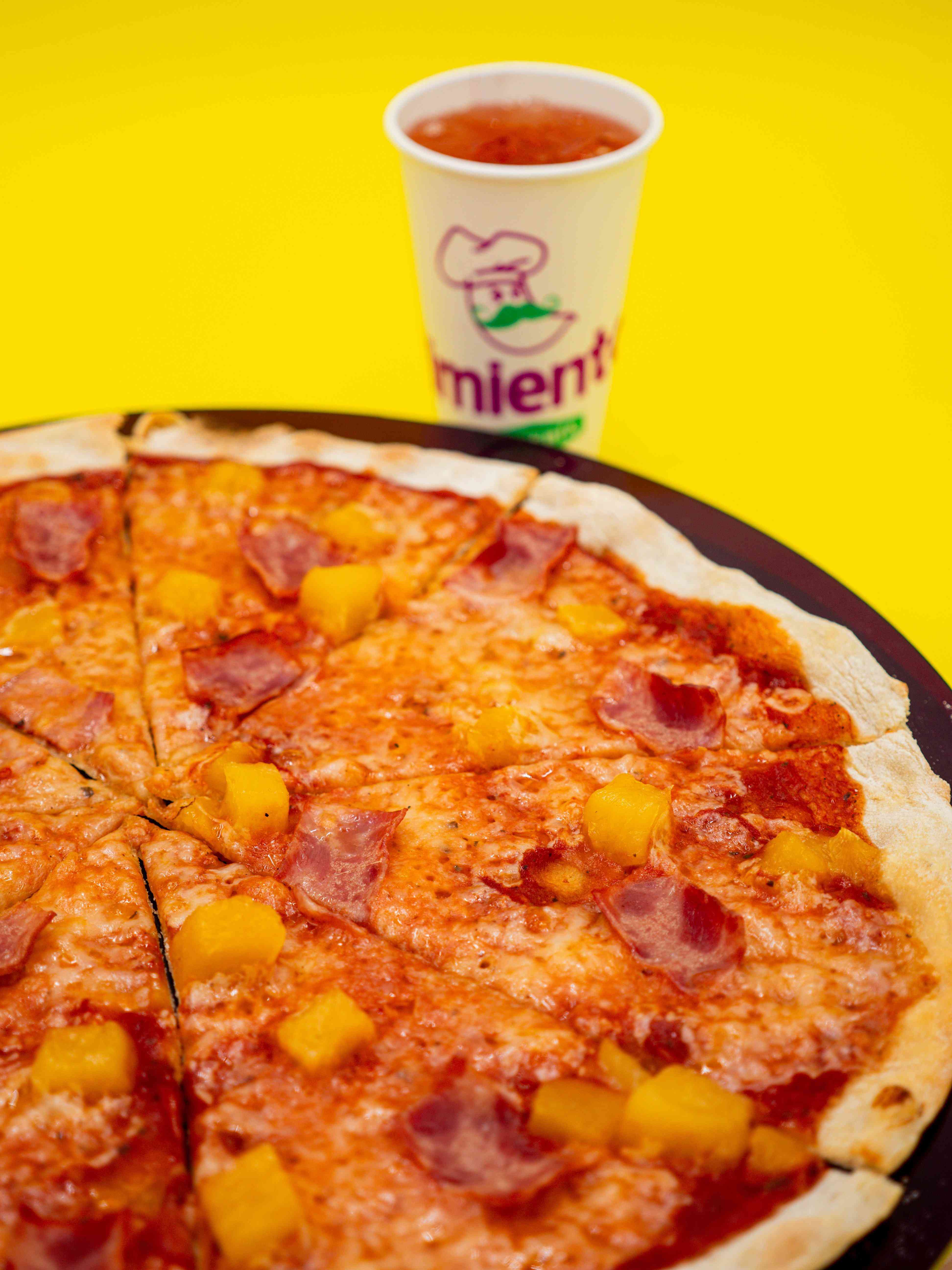 Combo Mega (Pizza Tradicional + Gaseosa)